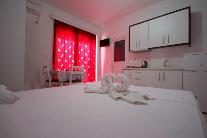 Room 25 of 101
