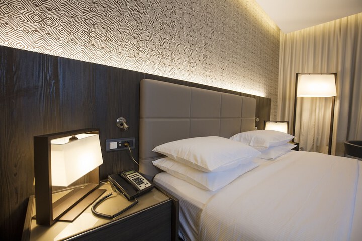 Room 12 of 46
