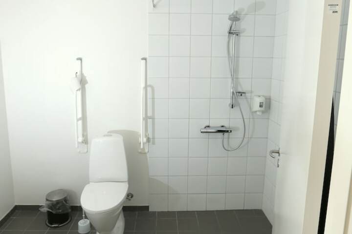 Room 5 of 23