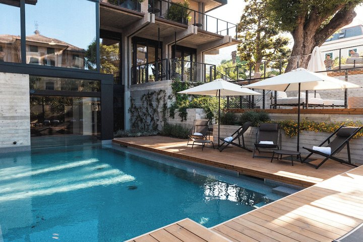 Pool 41 of 61