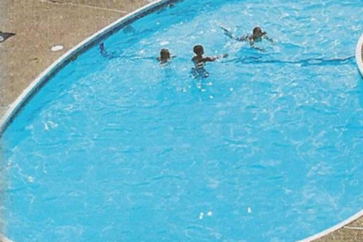 Pool 11 of 20