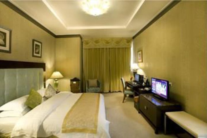 Room 15 of 73