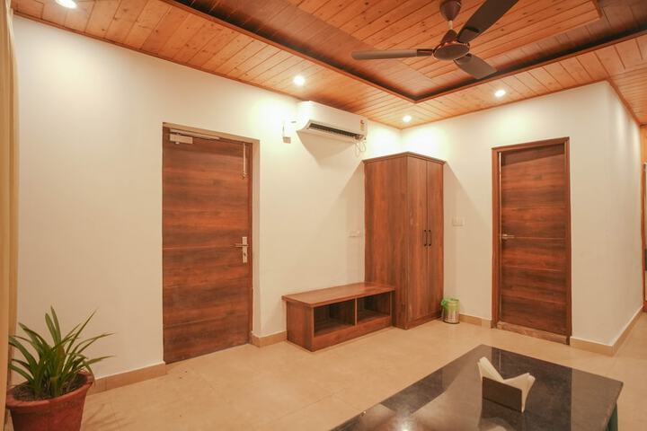 Room 5 of 29