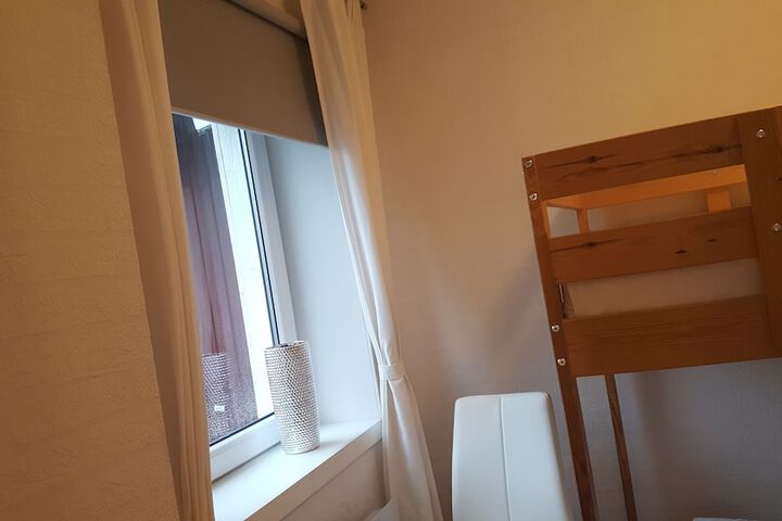 Room 2 of 36