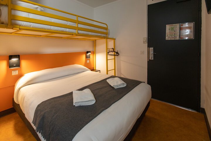 Room 18 of 39