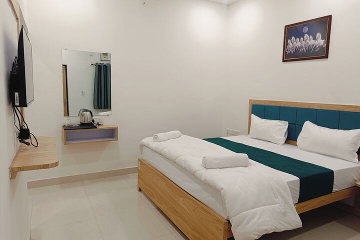 Room 5 of 31