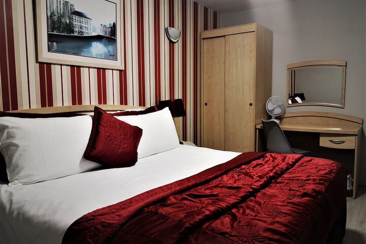 Room 31 of 219