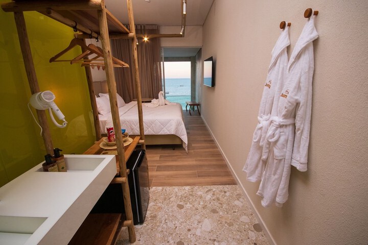 Room 5 of 43