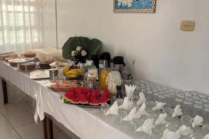 Dining 9 of 10