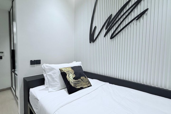 Room 8 of 21