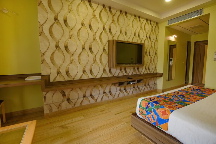 Room 28 of 42