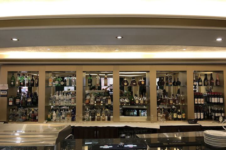 Lounge 114 of 128