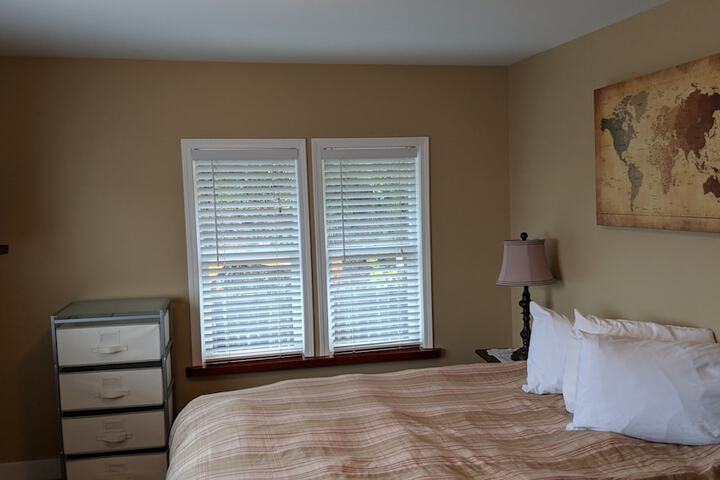 Room 27 of 85