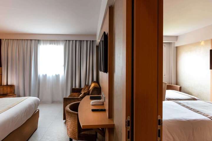 Room 27 of 109