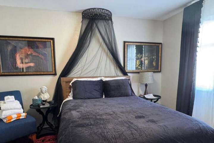 Room 12 of 24
