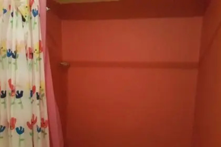 Room 13 of 22