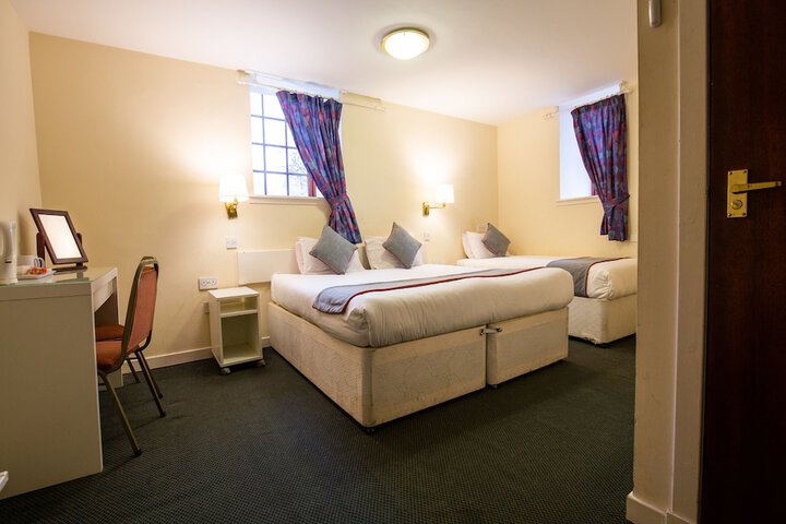 Room 19 of 53