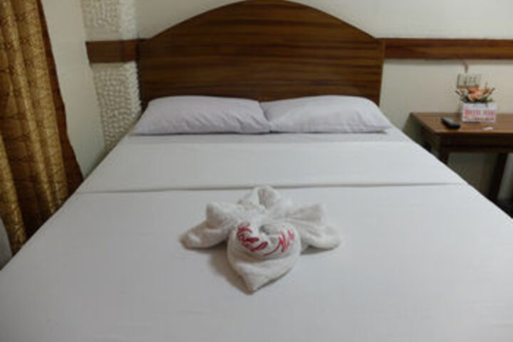 Room 48 of 68