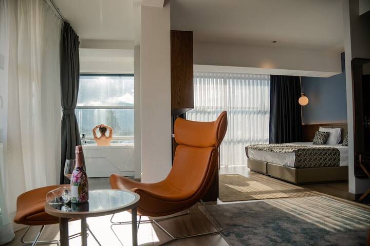 Room 5 of 46