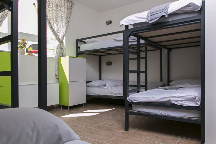 Room 13 of 65