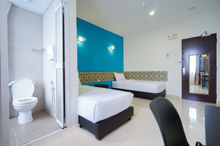Room 5 of 36
