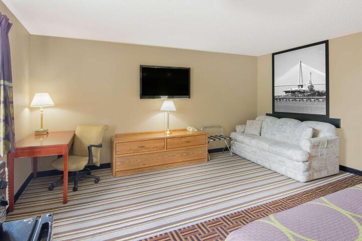1 King Bed (1 of 11)