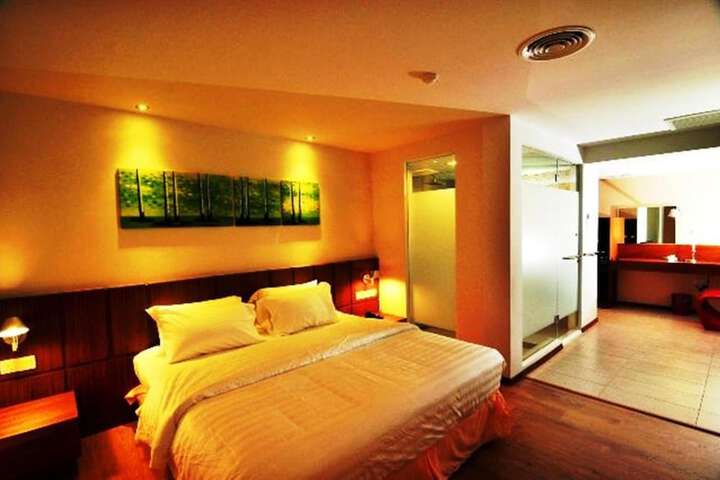 Room 22 of 55