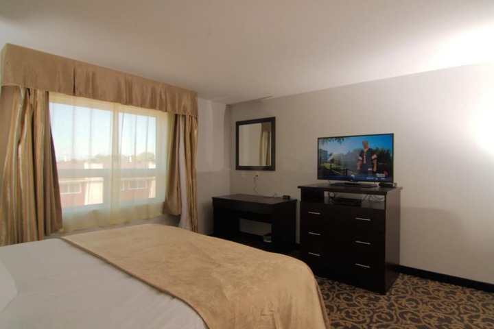 Room 16 of 44