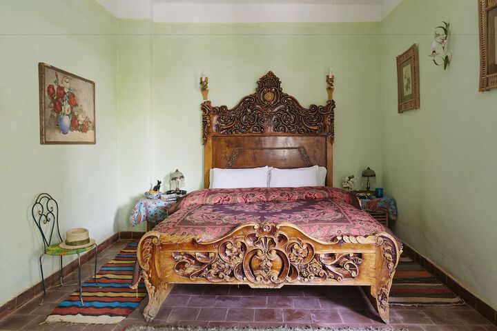 Room 4 of 14