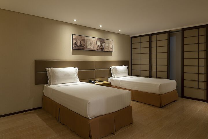 Room 16 of 63