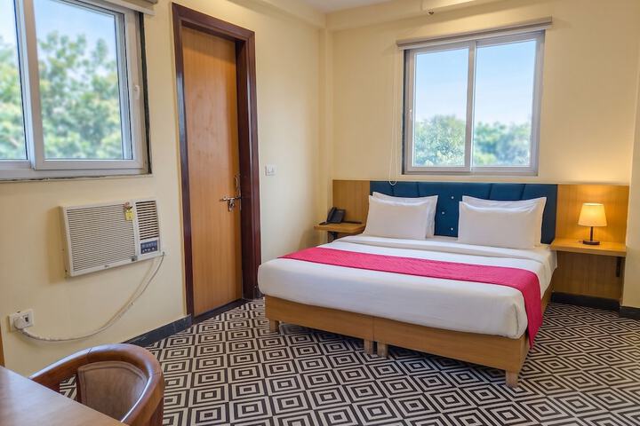 Room 15 of 27
