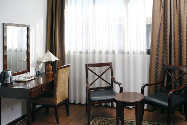 Room 10 of 39