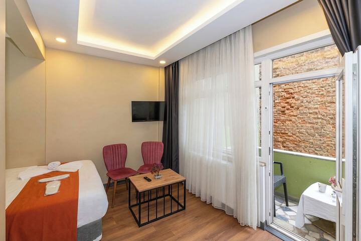 Room 17 of 73