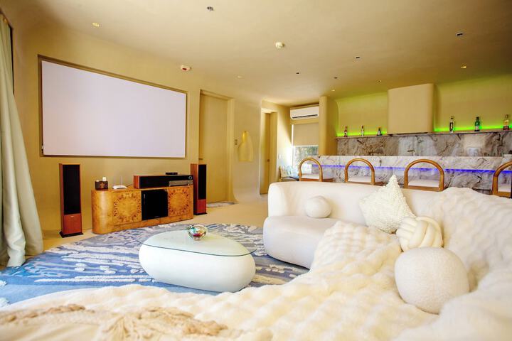 Room 95 of 208