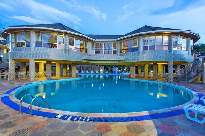 Nokras Riverine Hotel & Spa