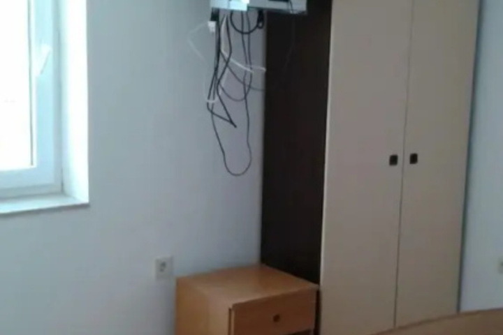 Room 5 of 20