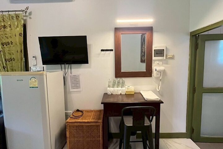 Room 12 of 72