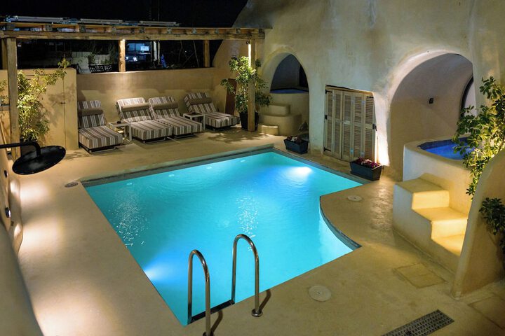 Pool 54 of 102