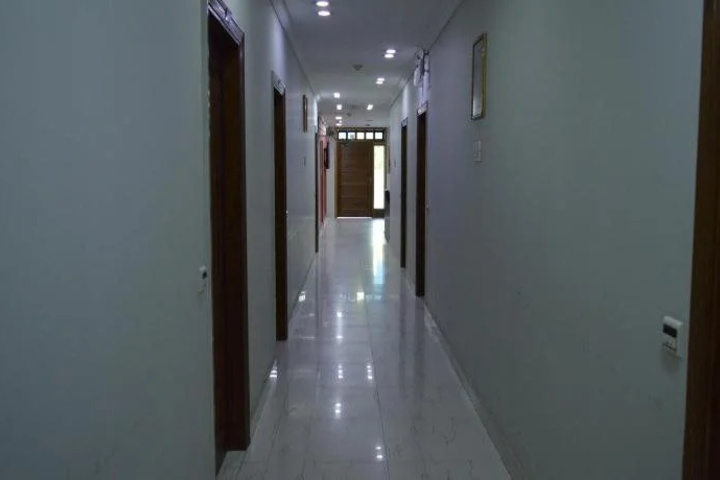 Room 16 of 29