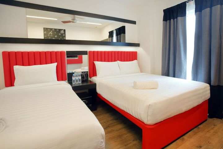 Room 5 of 28