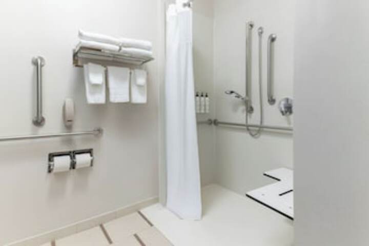 Room 46 of 90