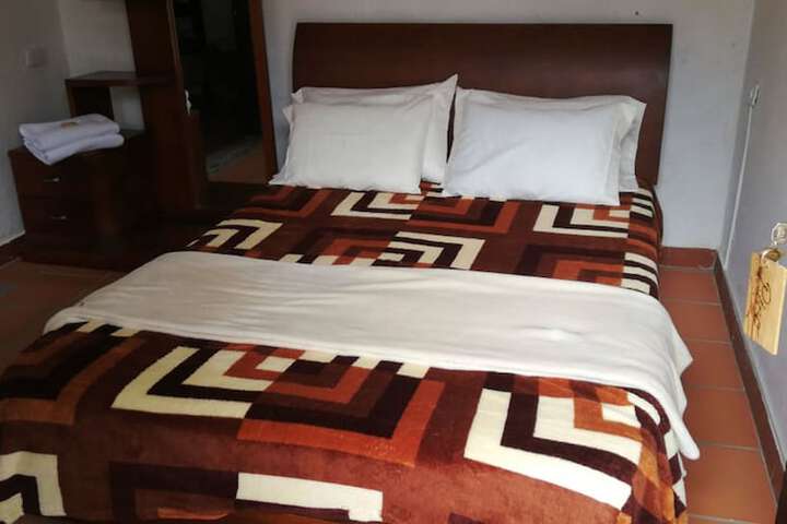 Room 5 of 14