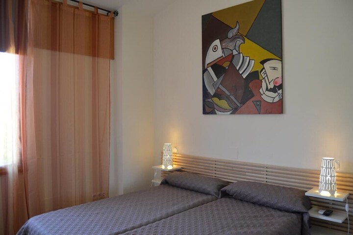 Room 8 of 38