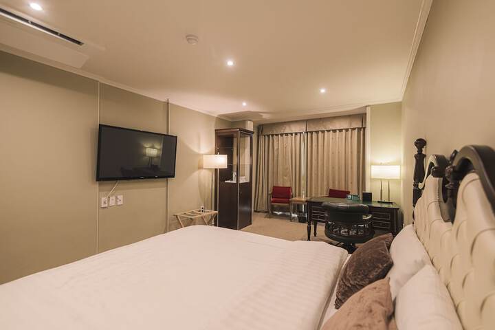 Room 7 of 64