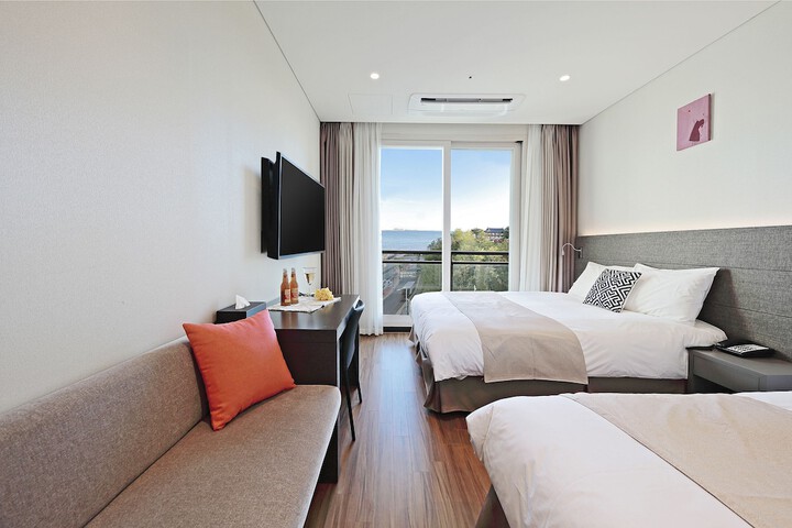 Room 54 of 93