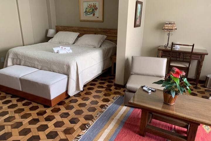 Room 9 of 63