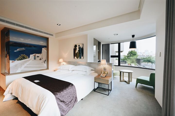 Room 6 of 53