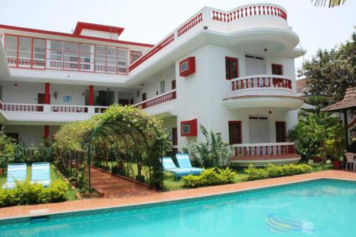 Hotel Carys Goa