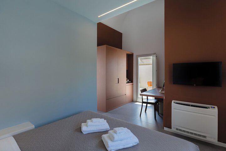 Room 52 of 171
