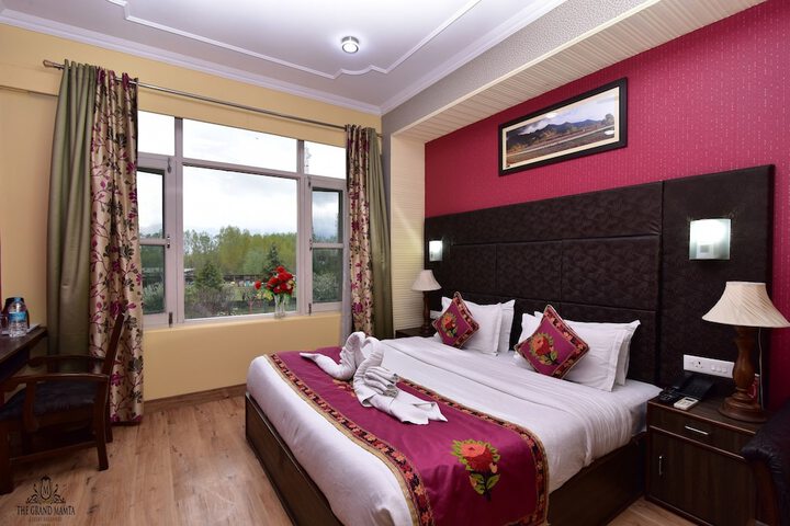 Room 9 of 29